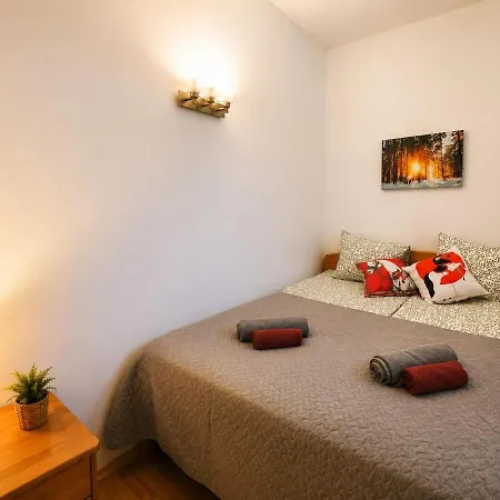 With A View Of The Old Town, Large Balcony, 2br Appartement *